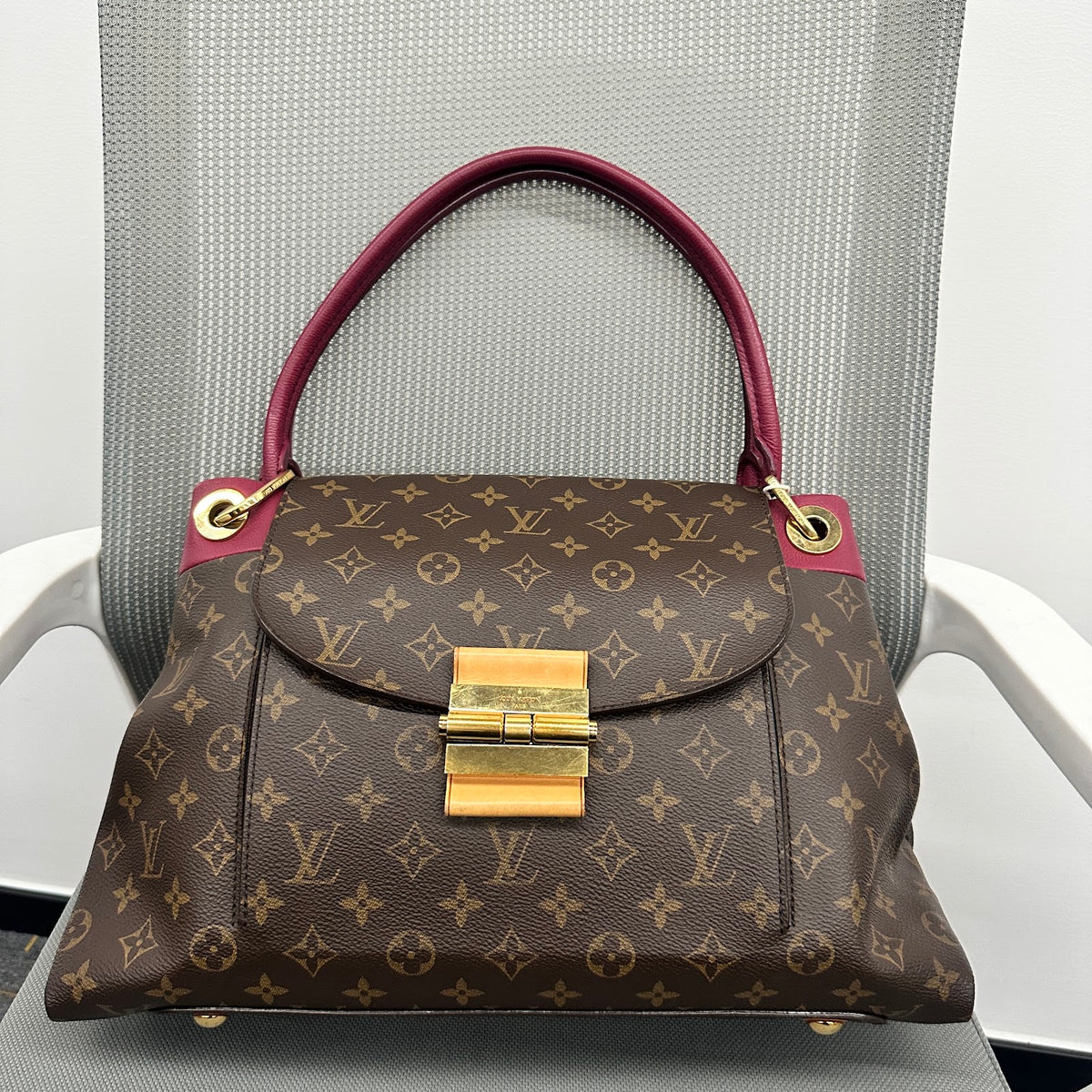 Louis Vuitton Olympe Monogram/Purple Top Handle Bag (LY1497)