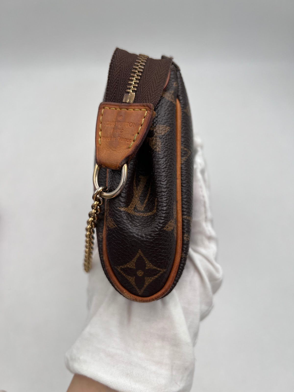 Louis Vuitton Monogram Favorite