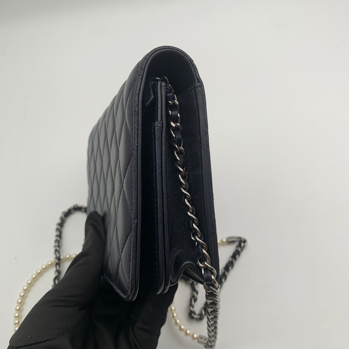 Chanel Wallet on Chain - side