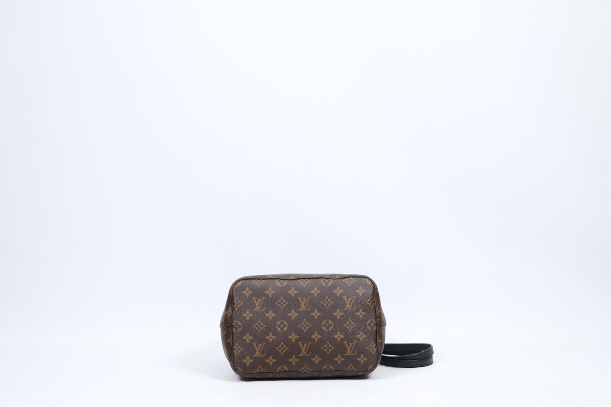 Louis Vuitton Black PVC Monogram NeoNoe Bucket MM Shoulder Bag M44020 (V1277918)