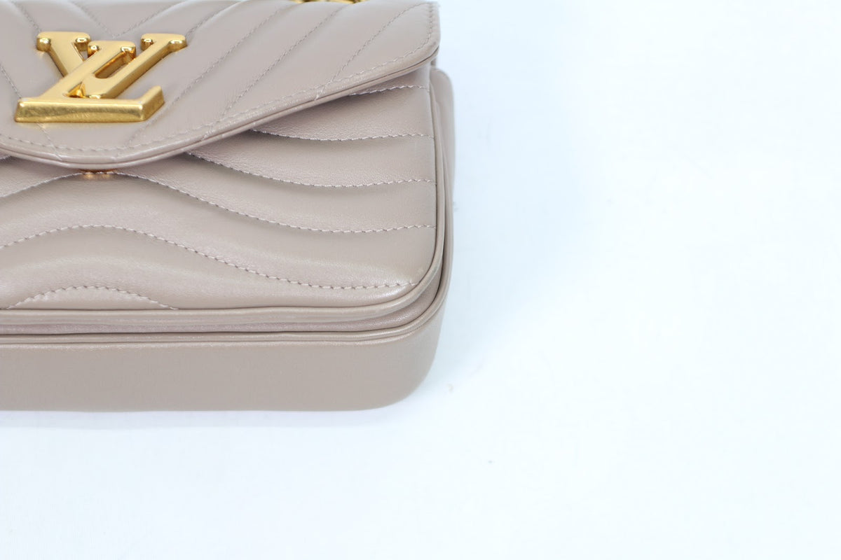 Louis Vuitton Beige Taupe Cowhide Leather LV New Wave Chain ONE Shoulder Bag M58550 (V1275825)