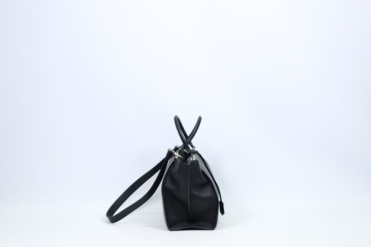 Fendi Black Leather Trois-Jours ONE Shoulder Bag 8BH279 (V9612911)