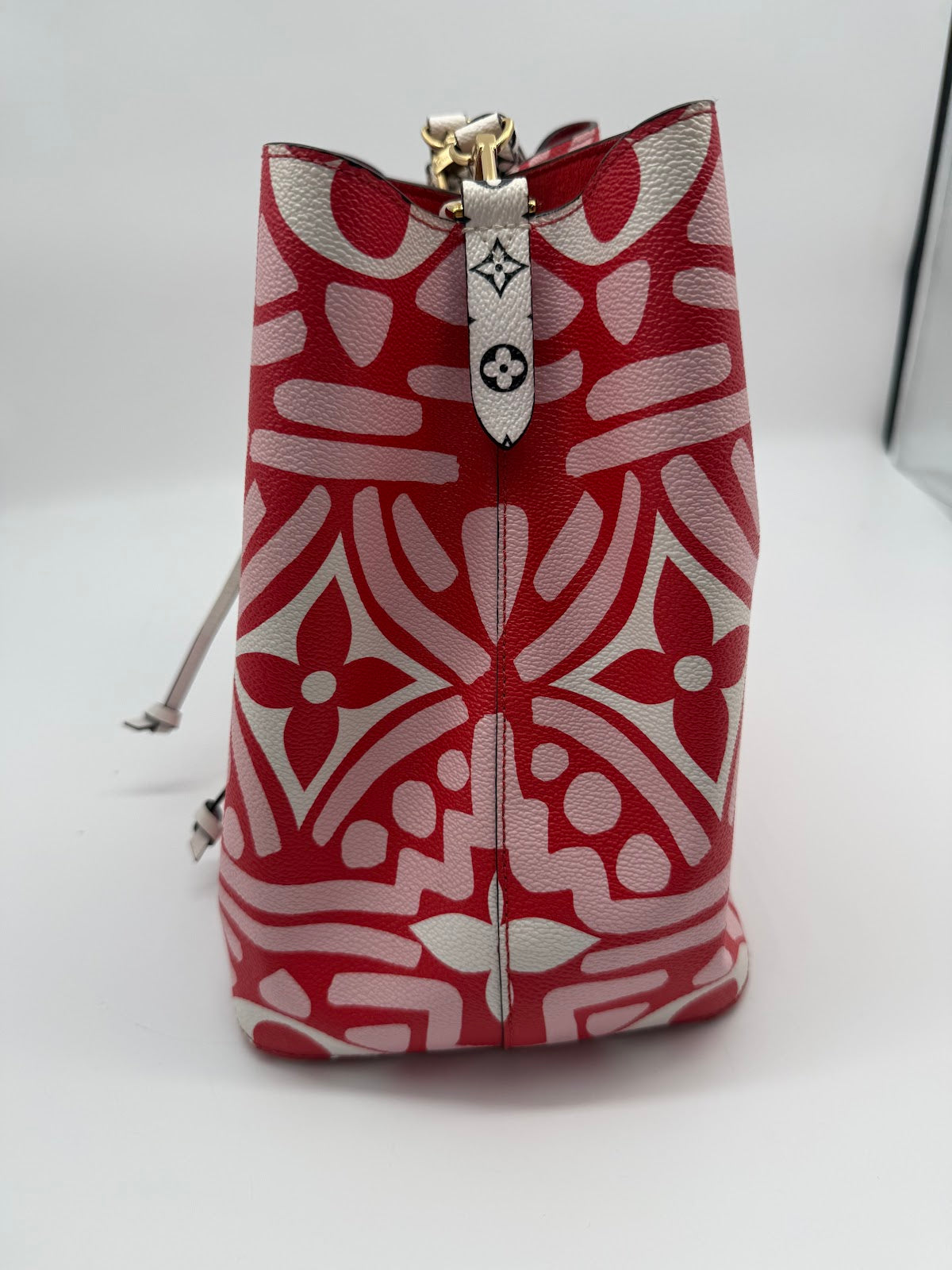 Louis Vuitton Red/White Color-Block Bucket Bag (LX1569)