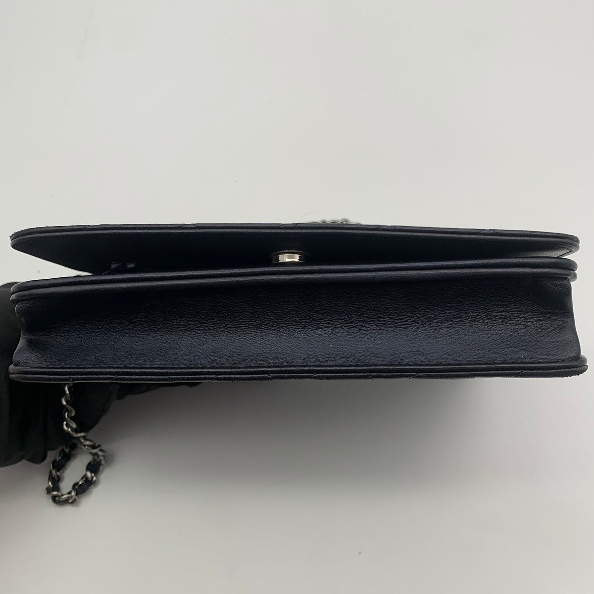 Chanel Wallet on Chain - interior