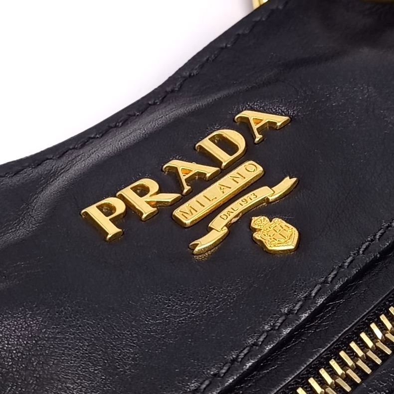 Prada Tote/Shoulder Bag (10544187)