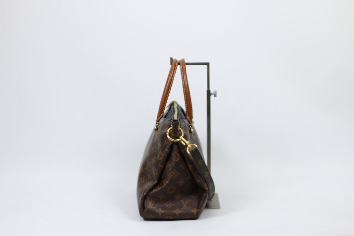 Louis Vuitton Black PVC Monogram Canvas Pallas MM Shoulder Bag M41064 (V1280803)