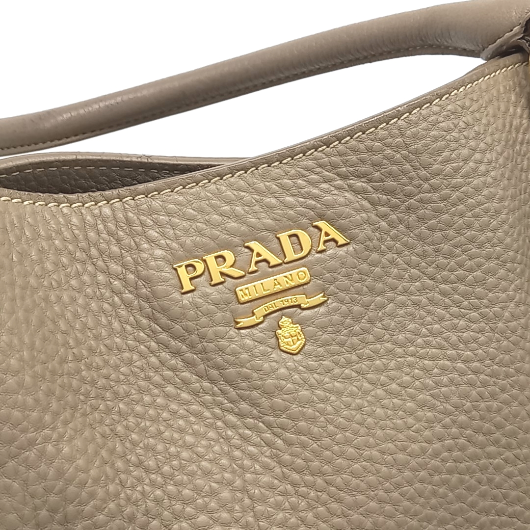 Prada Vitello Dino Tote/Shoulder Bag (BN2435) (10569659)