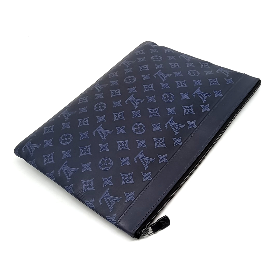 Louis Vuitton Discovery Pochette Clutch (10142990)