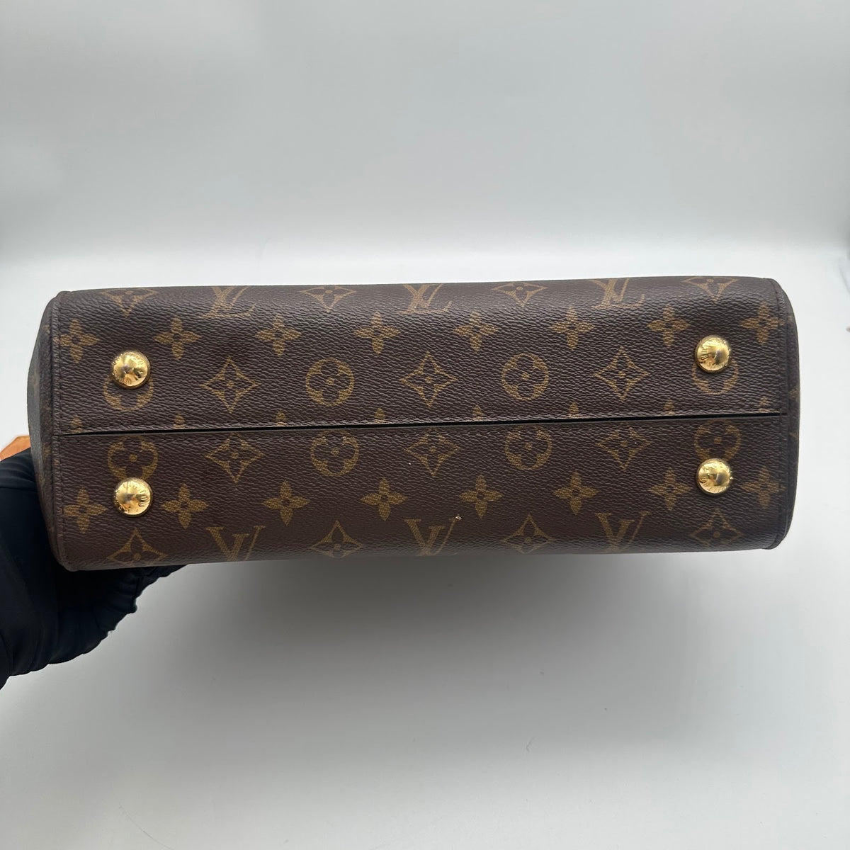 Louis Vuitton Monogram Cluny crossbody bag