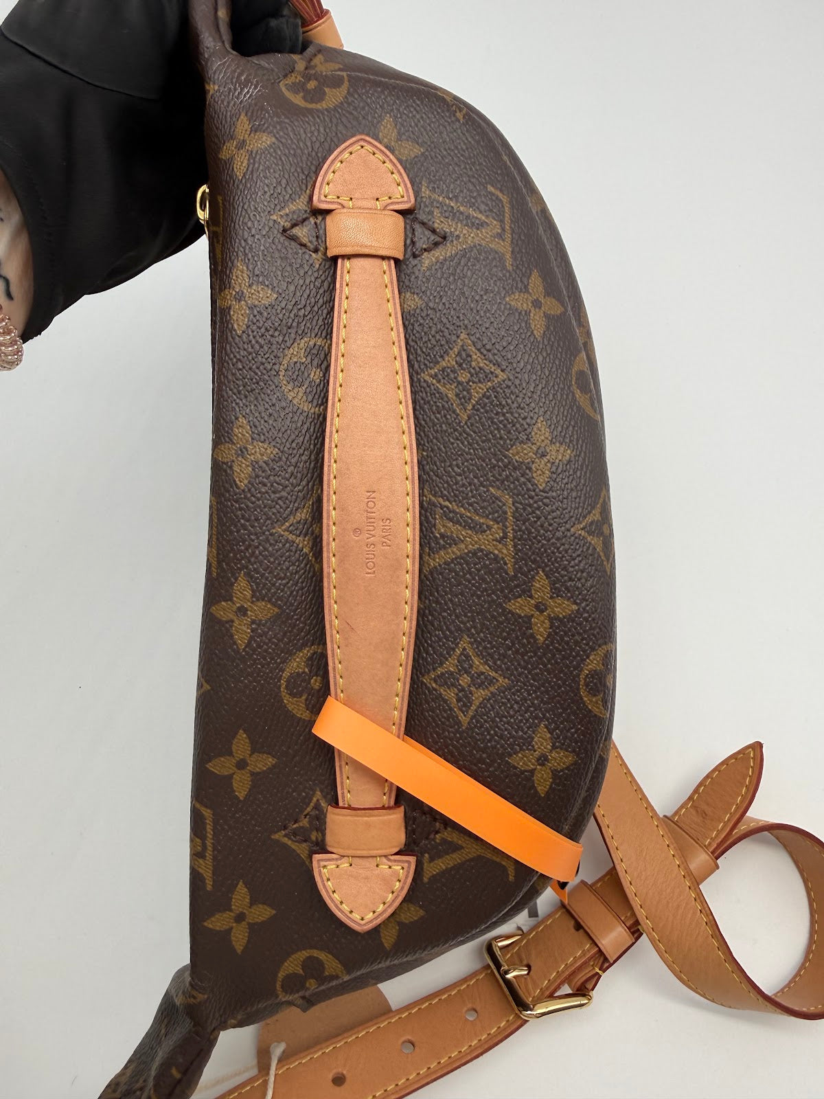 Louis Vuitton Monogram Belt Bag (LY1507)
