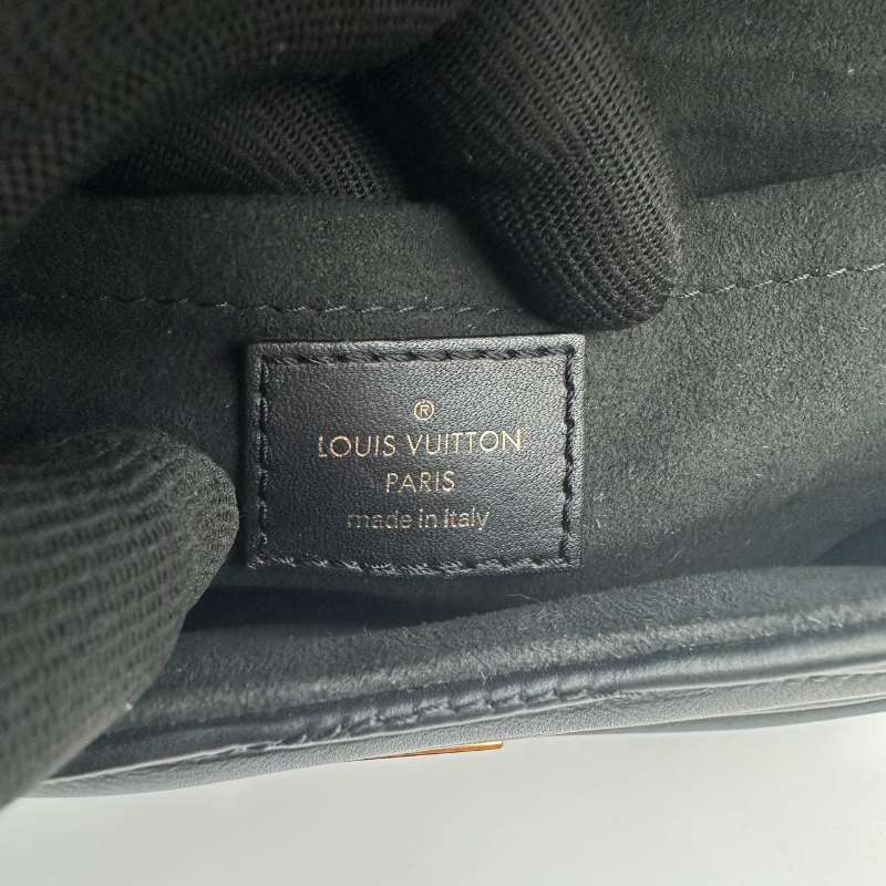 Louis Vuitton New Wave Chain Bag MM