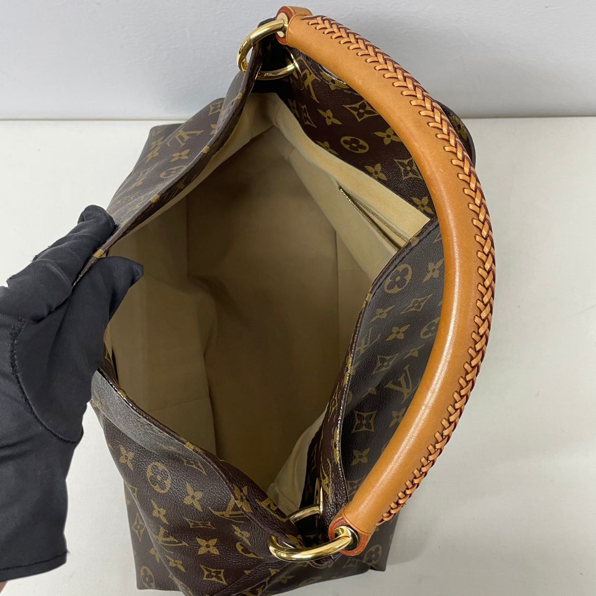 Louis Vuitton Brown PVC Monogram Canvas Artsy MM Shoulder Bag M40249 (V1260917)