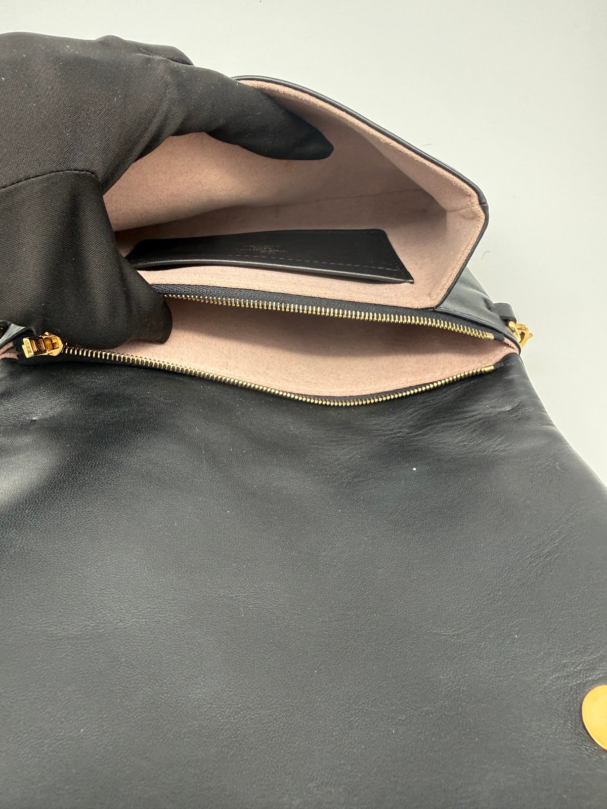 Louis Vuitton Small Toiletry Bag Black - Microchip Version (BL1403)