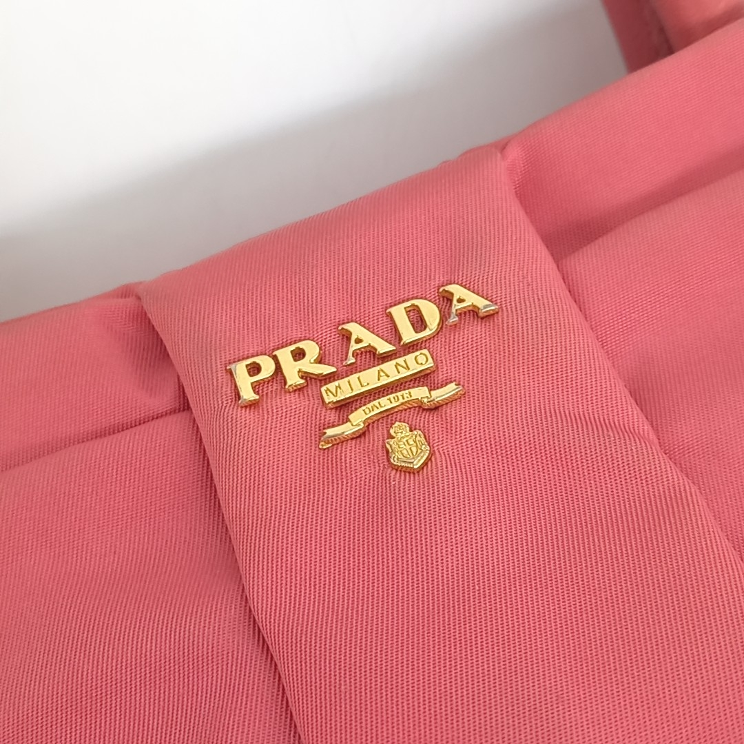 Prada Fabric Tote Bag (10202399)