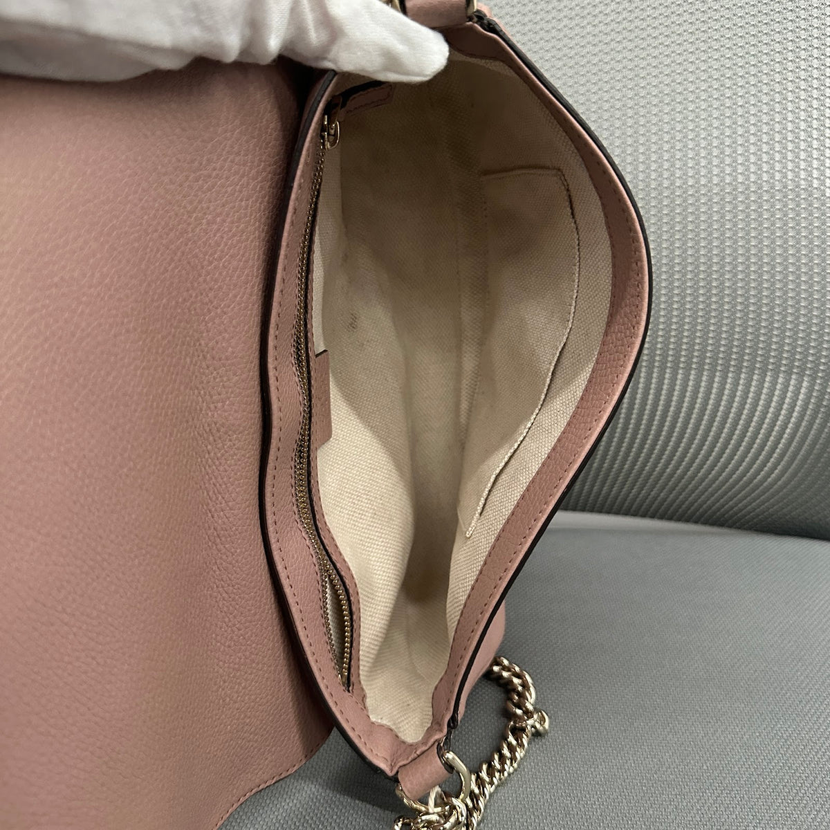 Gucci Soho Tassel Chain Bag Pink - interior