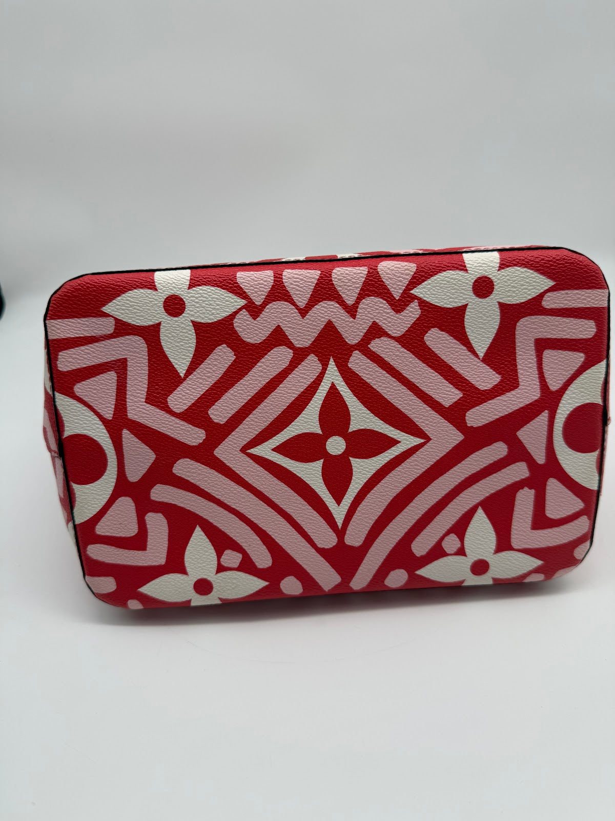 Louis Vuitton Red/White Color-Block Bucket Bag (LX1569)