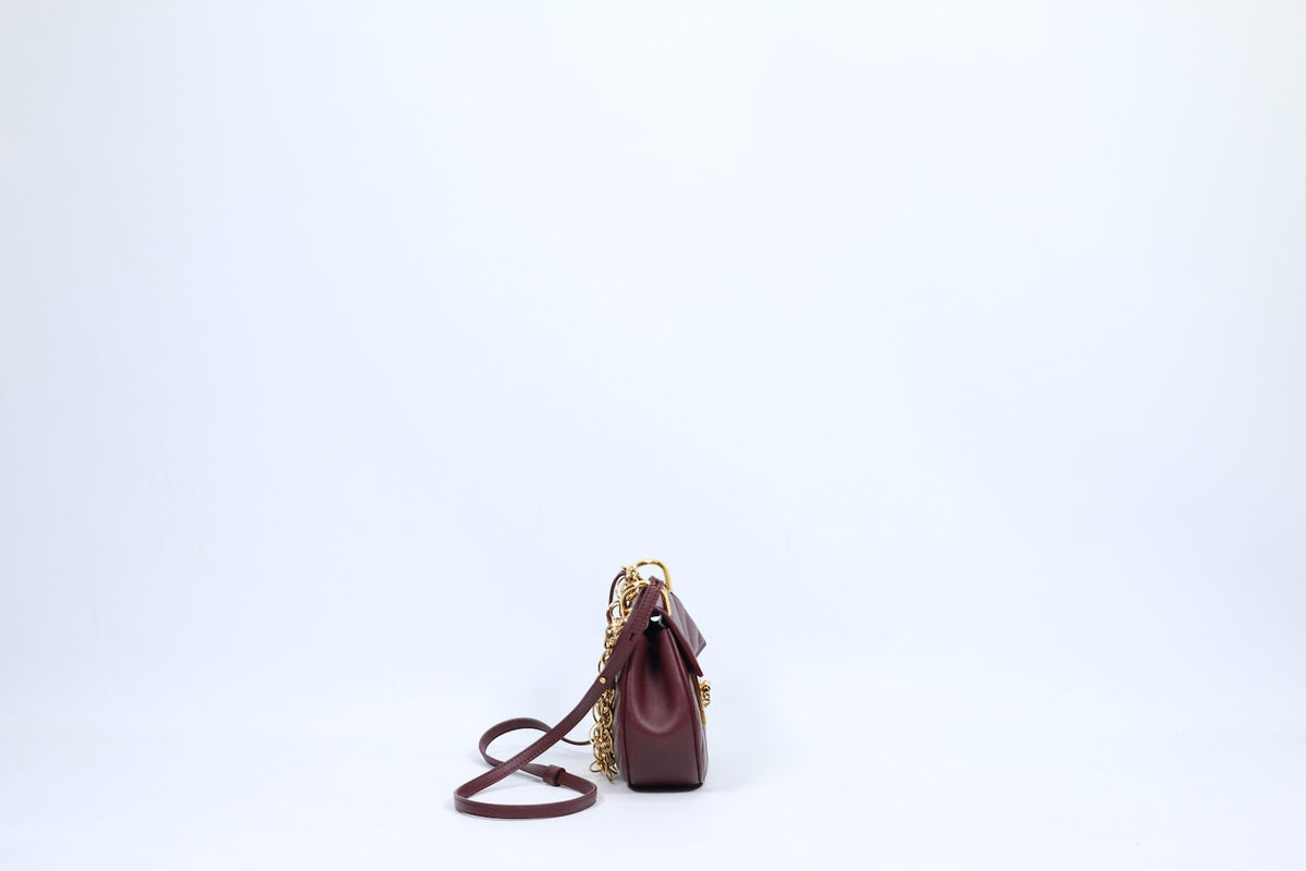 Chloé Wine Leather Gold Lock Detail Chain Drew Mini Shoulder Bag CHC18US107 (V3210911)