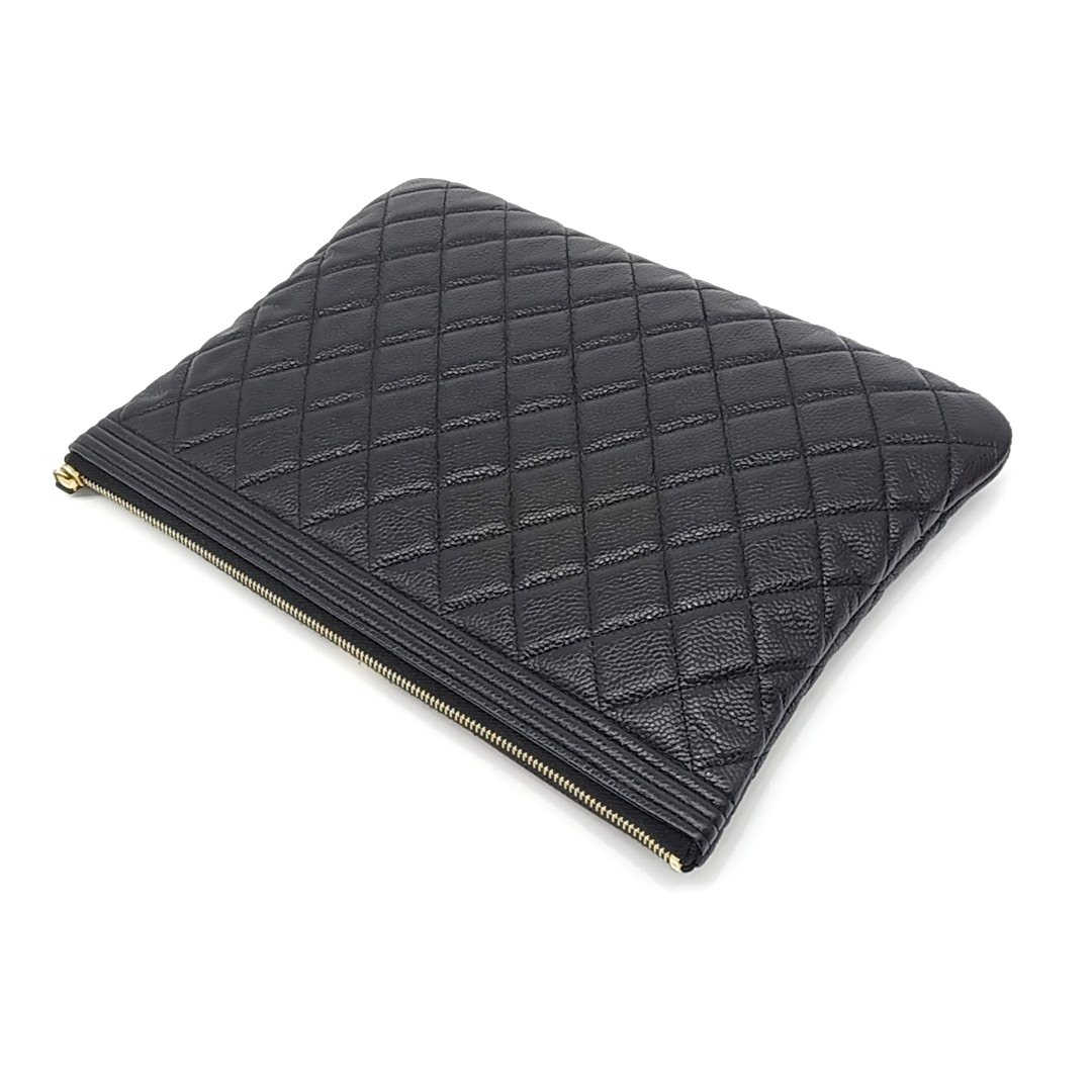 Chanel Caviar Boy Clutch New Medium (10266073)