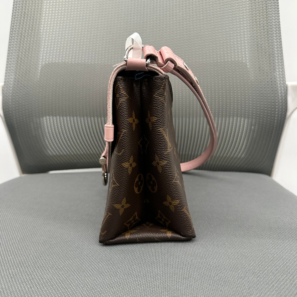 Louis Vuitton Saint Michel Pink Envelope Bag - Microchip Version (BL1422)