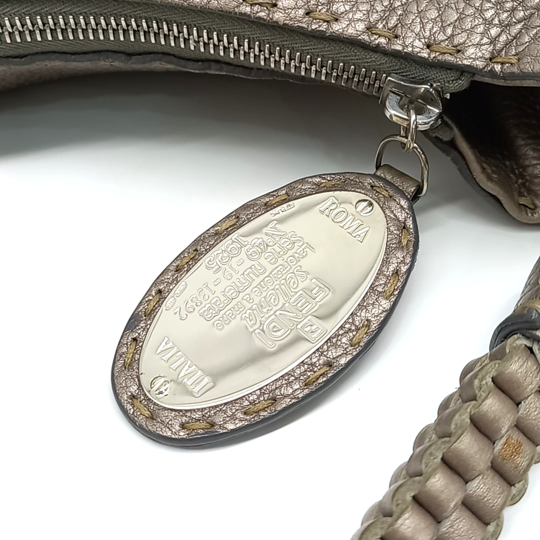 Fendi Selleria Shoulder Bag (8BR582) (10563452)