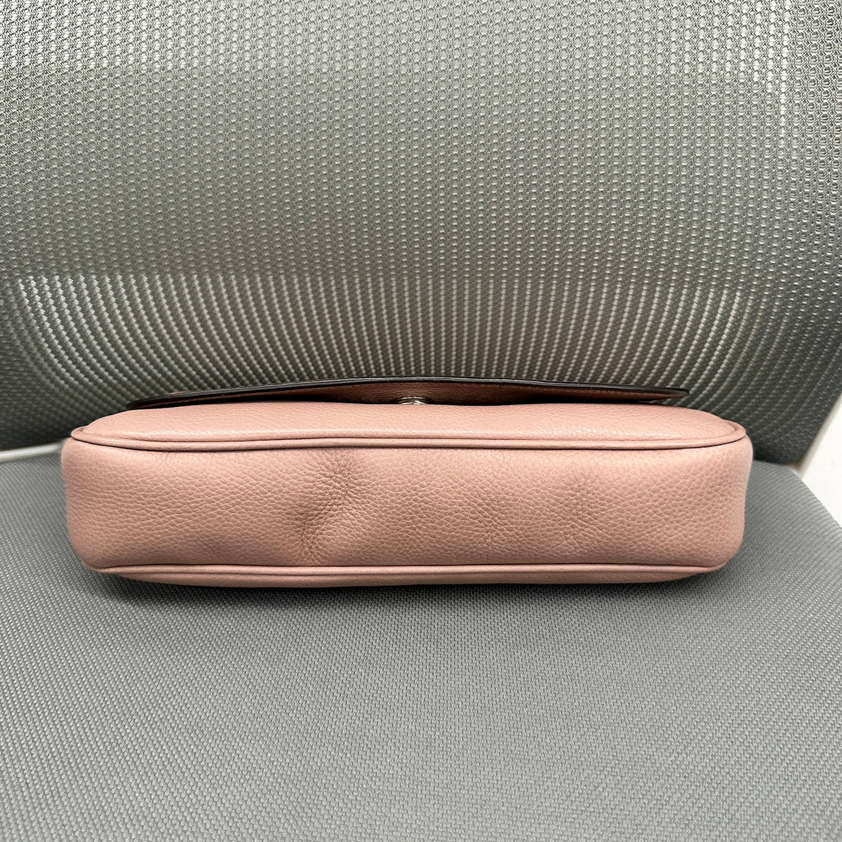 Gucci Soho Tassel Chain Bag Pink - base