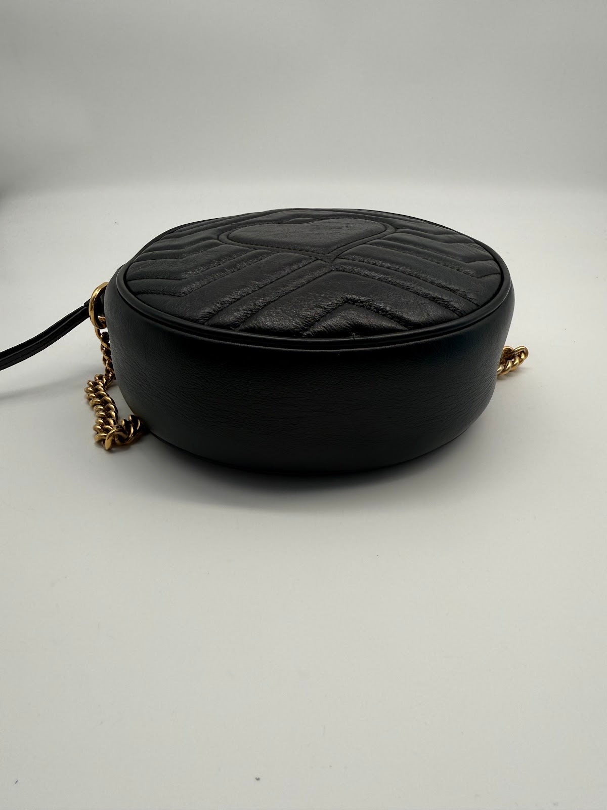 Gucci V-Quilted Round Bag Black (BL0831)