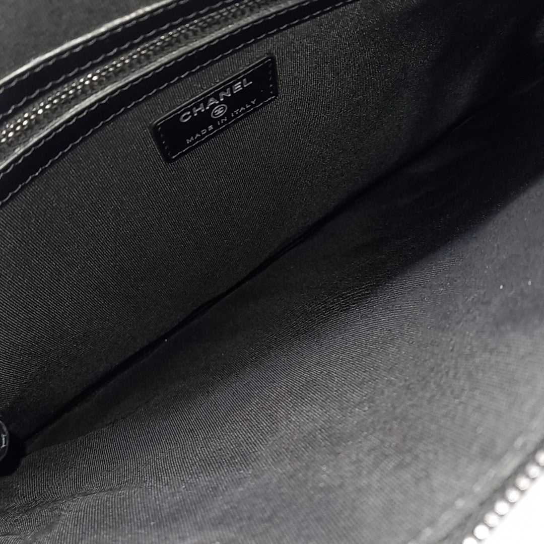 Chanel Caviar Boy Clutch Large (10337333)