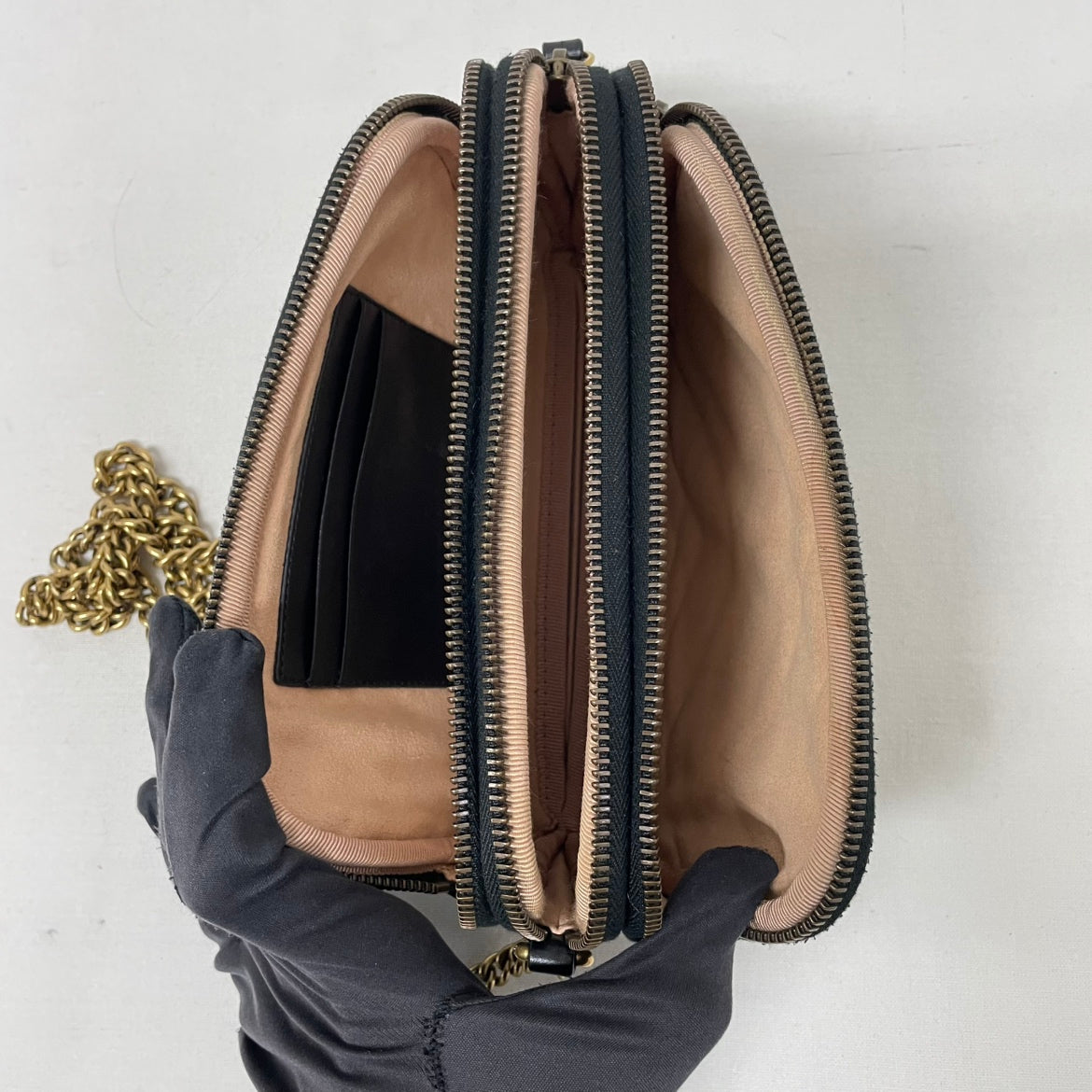 Gucci Black Leather GG Marmont Matelasse Mini Crossbody Bag 546581