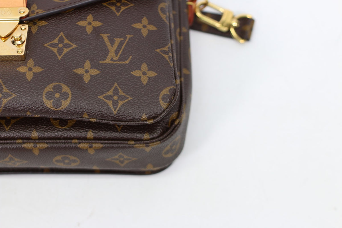 Louis Vuitton Brown PVC Monogram Canvas Pochette Metis ONE Shoulder Bag M40780 (V12138903)