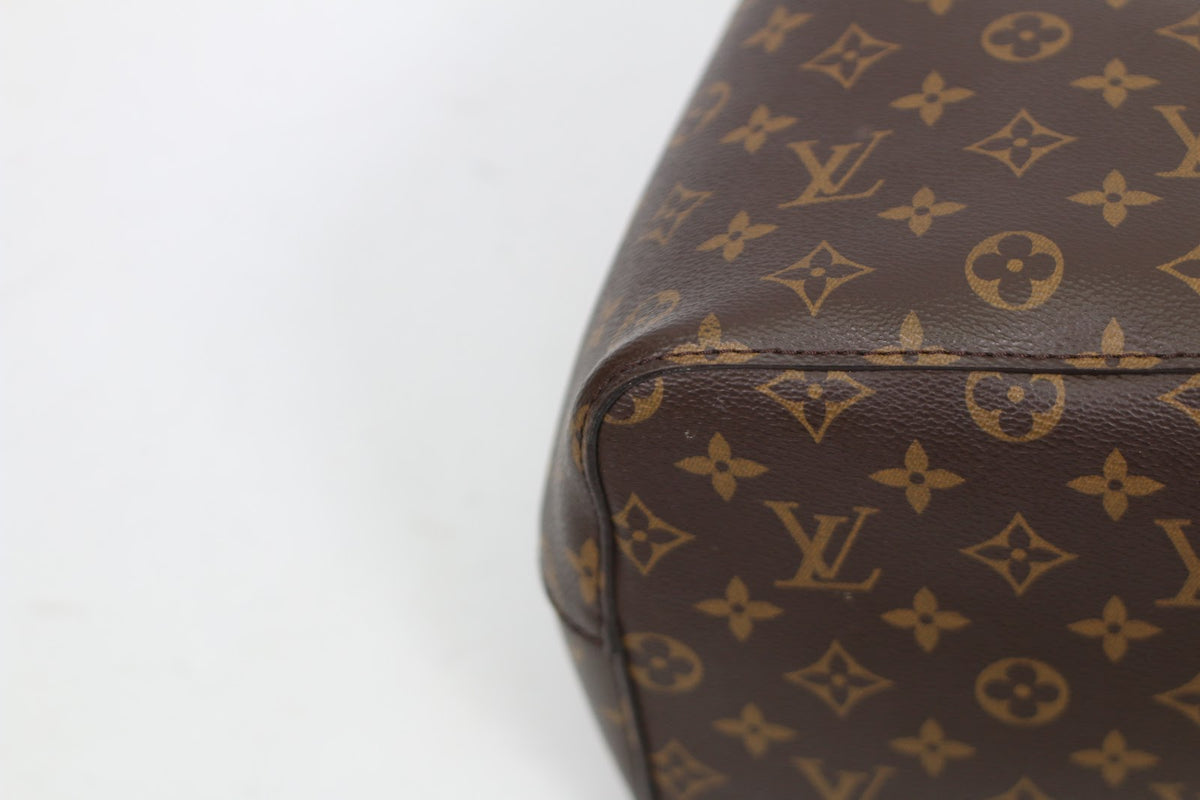 Louis Vuitton Black PVC Monogram NeoNoe Bucket MM Shoulder Bag M44020 (V1277918)
