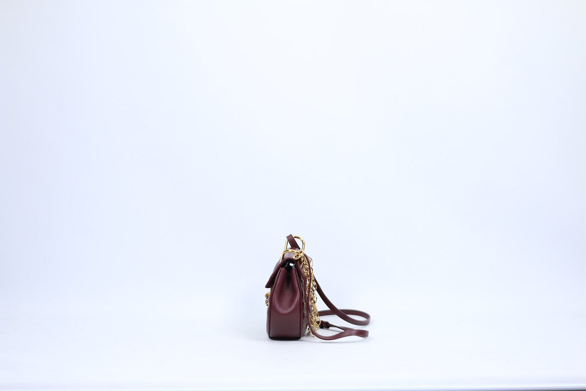 Chloé Wine Leather Gold Lock Detail Chain Drew Mini Shoulder Bag CHC18US107 (V3210911)