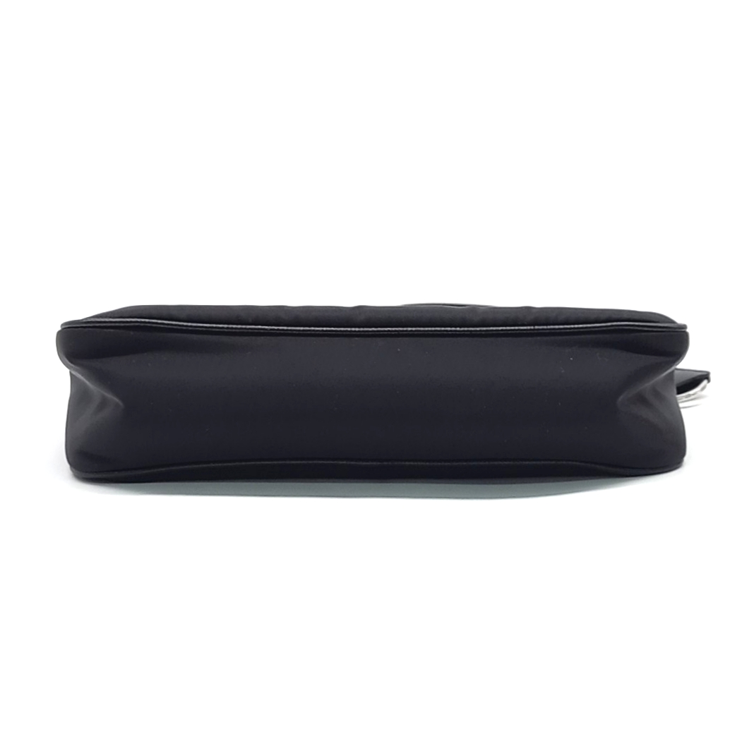 Prada Re-Nylon Hobo Bag (1NE204) (10572550)