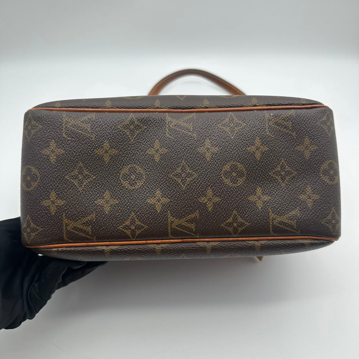 Louis Vuitton Cite MM - base