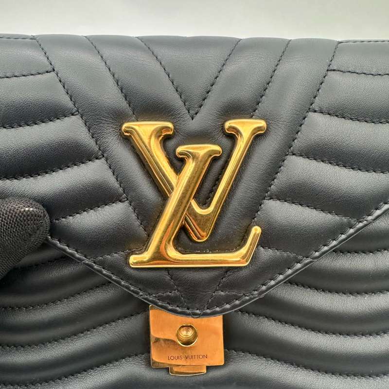 Louis Vuitton New Wave Chain Bag MM