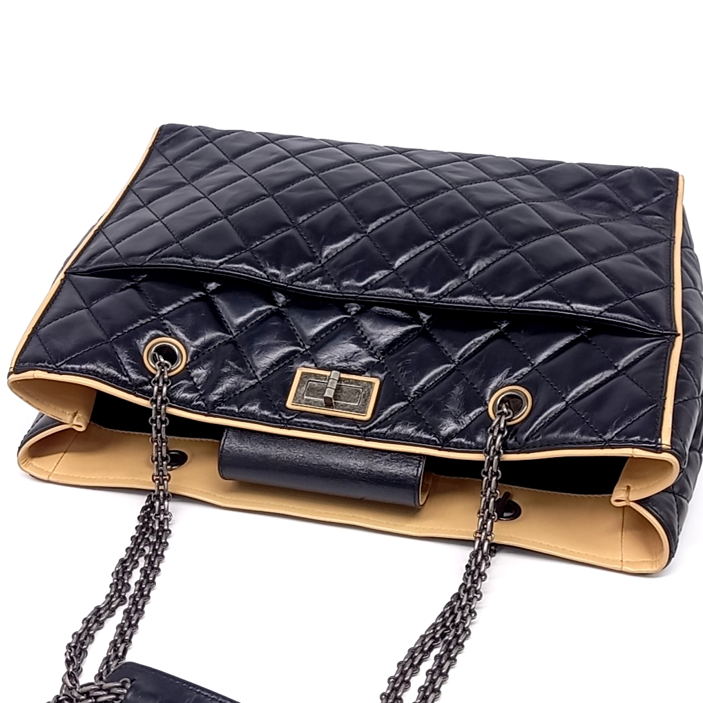 Chanel Vintage 2.55 Chain Shoulder Bag (10311131)
