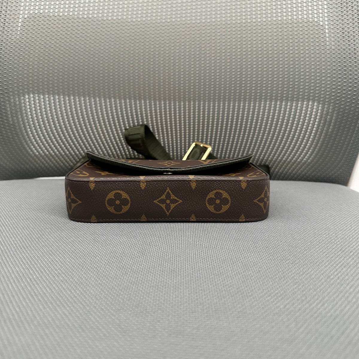 Louis Vuitton 3-in-1 Bag with Green Strap (LX1548)