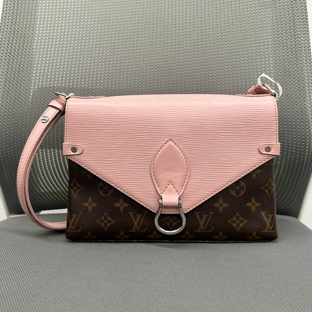 Louis Vuitton Saint Michel Pink Envelope Bag - Microchip Version (BL1422)