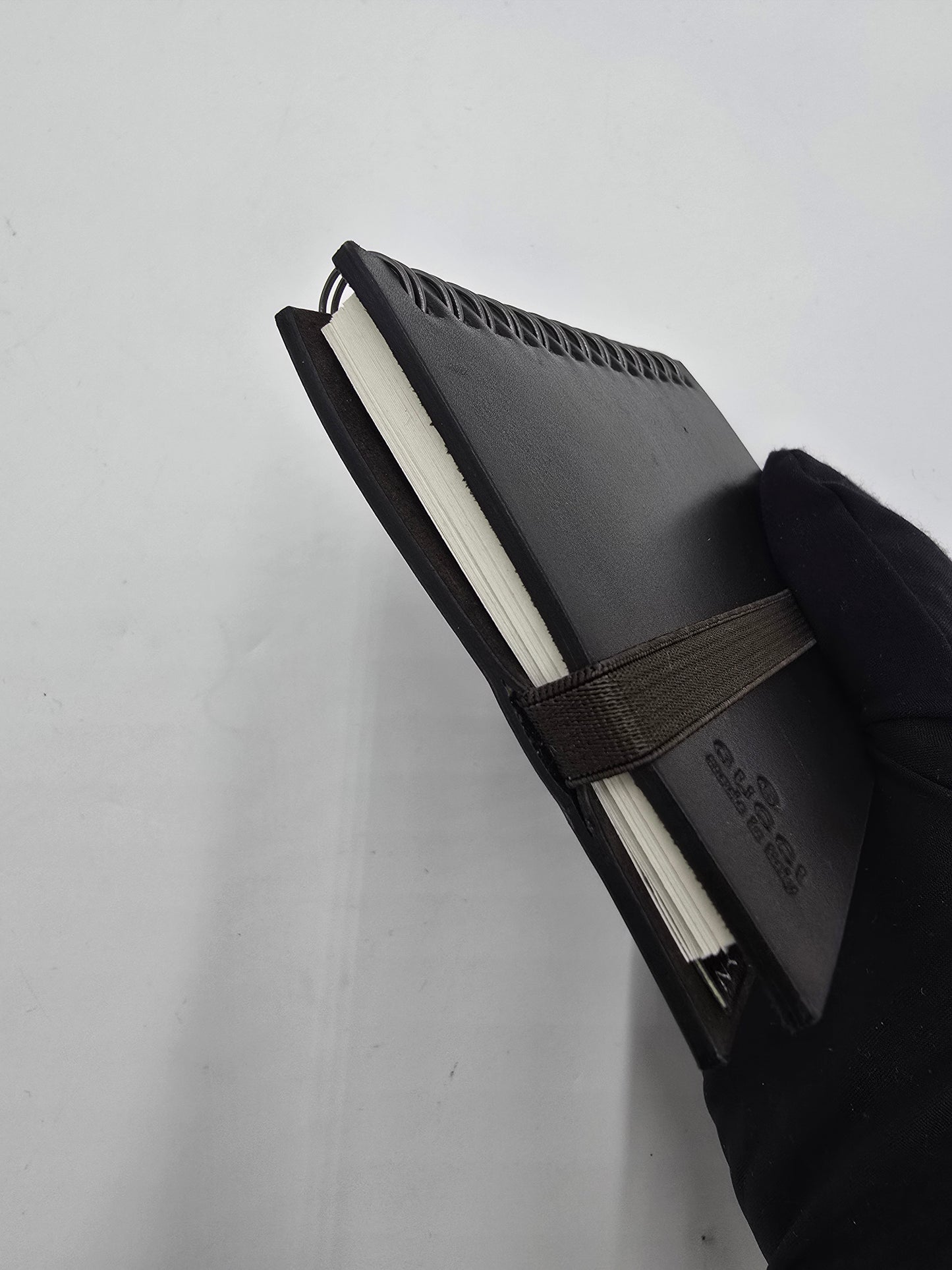 Pre-Owned Gucci Leather Agenda Organizer AG962