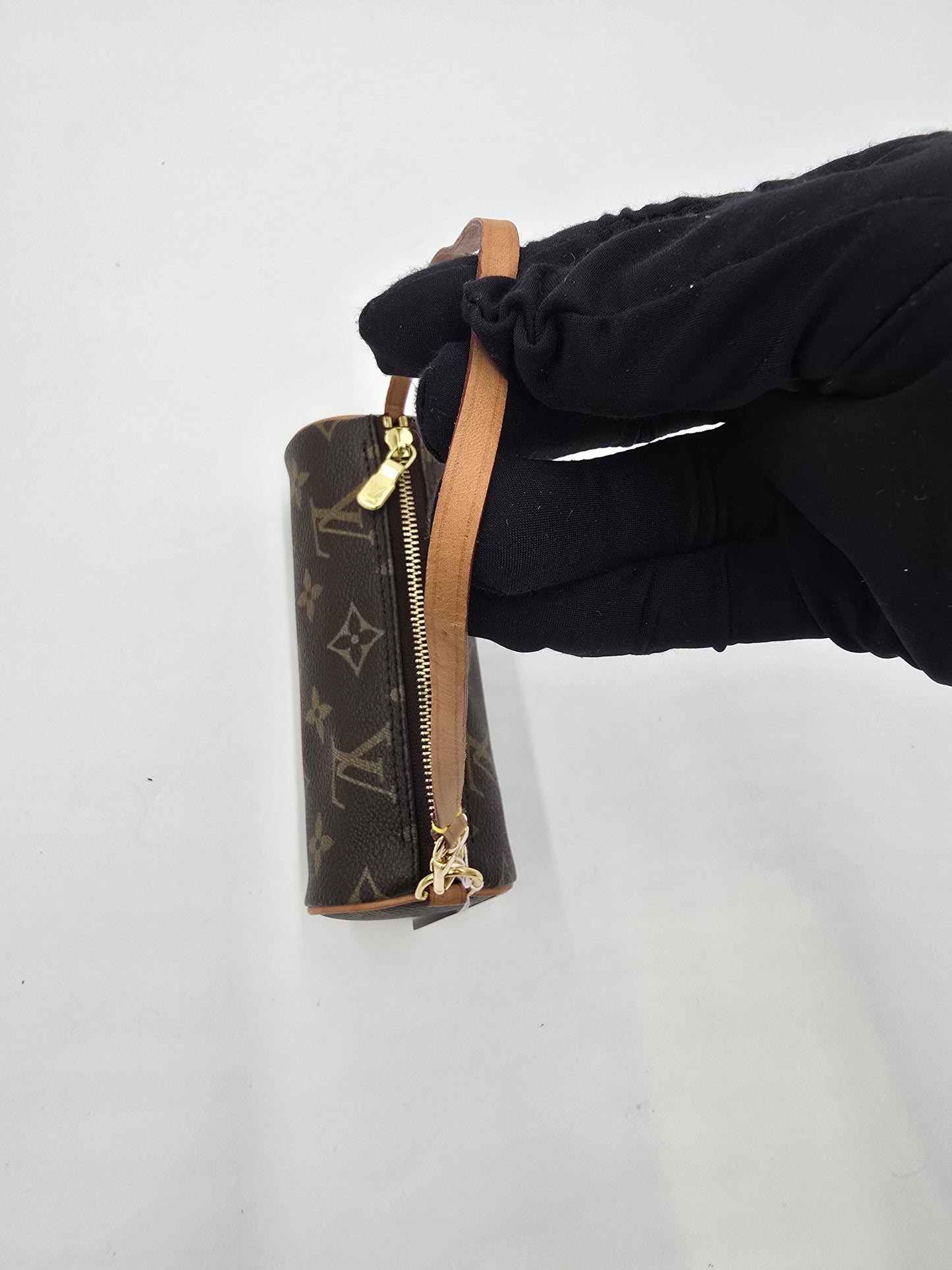 Pre-Owned Louis Vuitton Monogram Papillon Pouch AI767