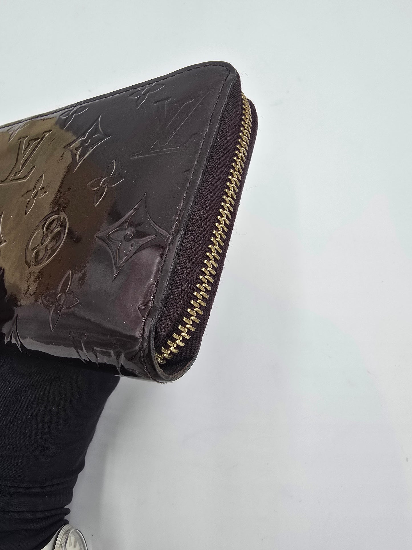 Pre-Owned Louis Vuitton Zippy Wallet Vernis AI768