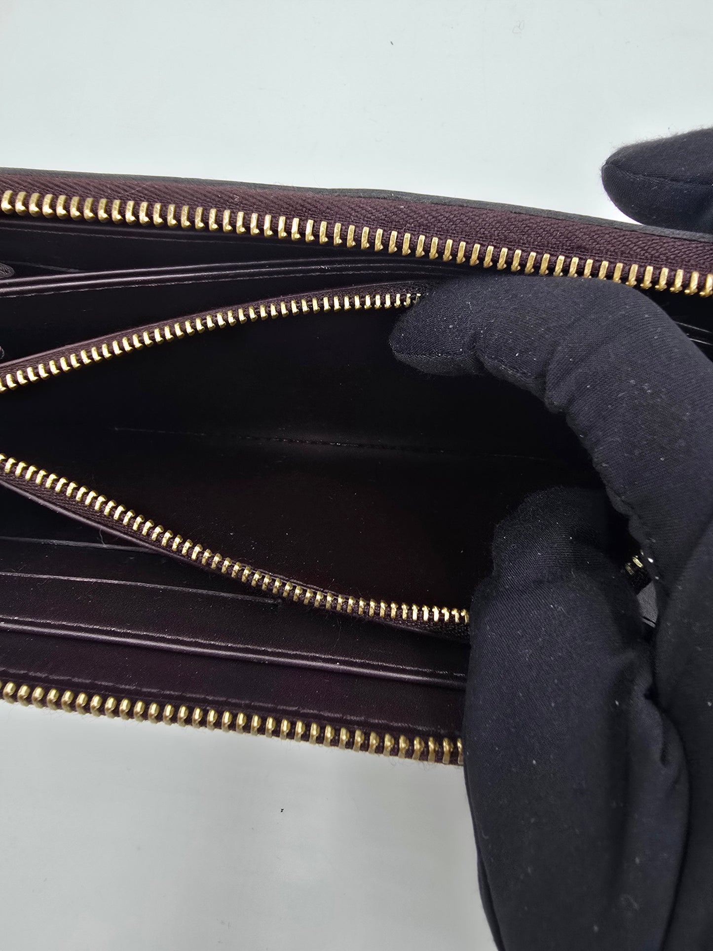 Pre-Owned Louis Vuitton Zippy Wallet Vernis AI768