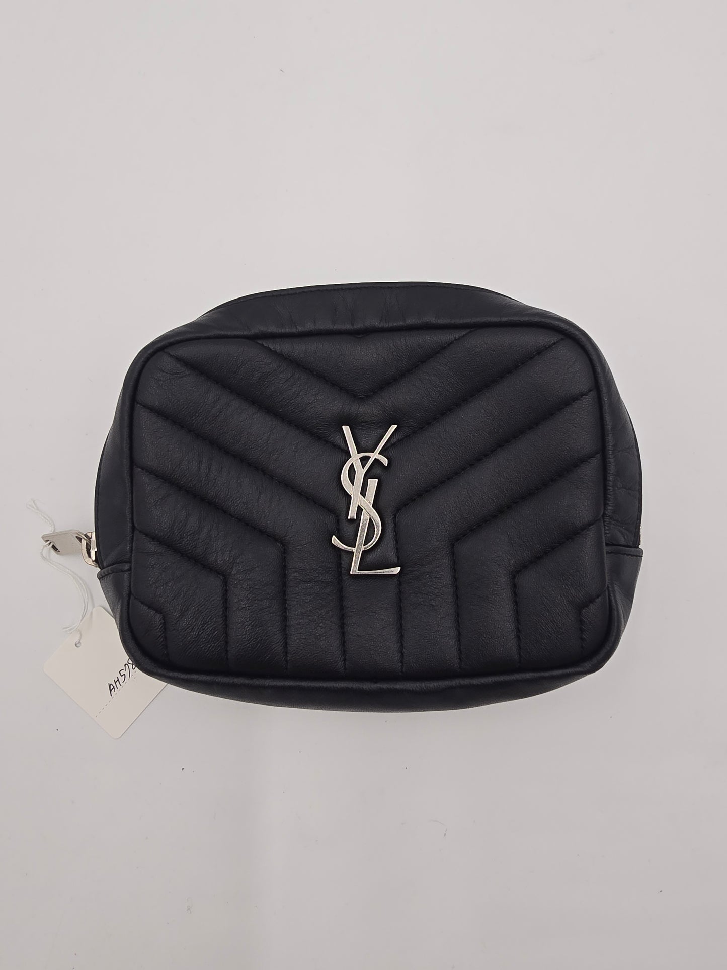 Pre-Owned Saint Laurent Cassandre Leather Pouch AH578