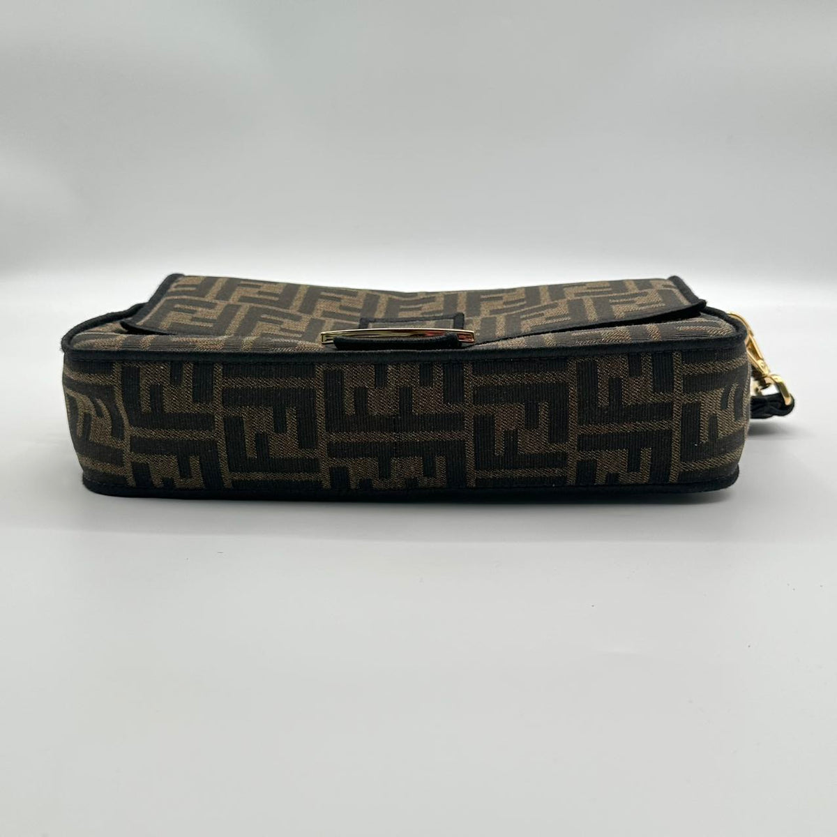 Fendi Baguette Medium Monogram Canvas (MM014)