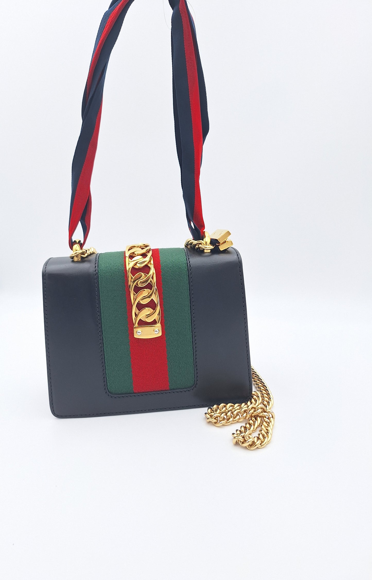 GUCCI SYLVIE MINI CHAIN CROSSBODY BAG (431666)