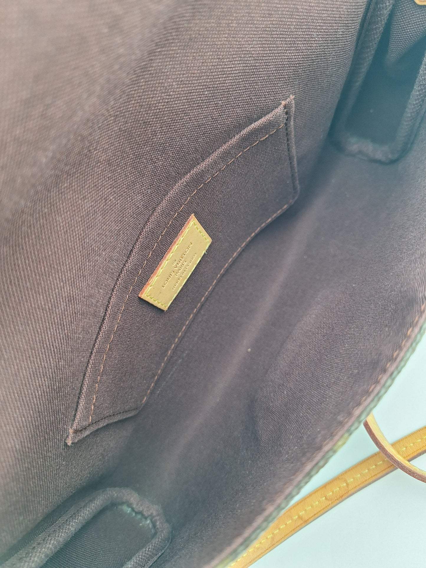 LOUIS VUITTON MONOGRAM FAVORITE MM SHOULDER BAG (M40718)