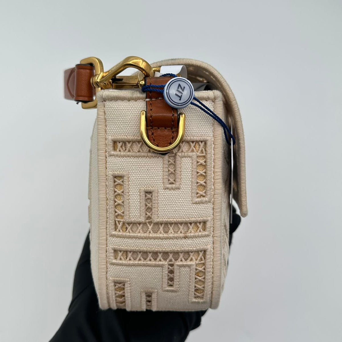 Fendi baguette, white (MM010)