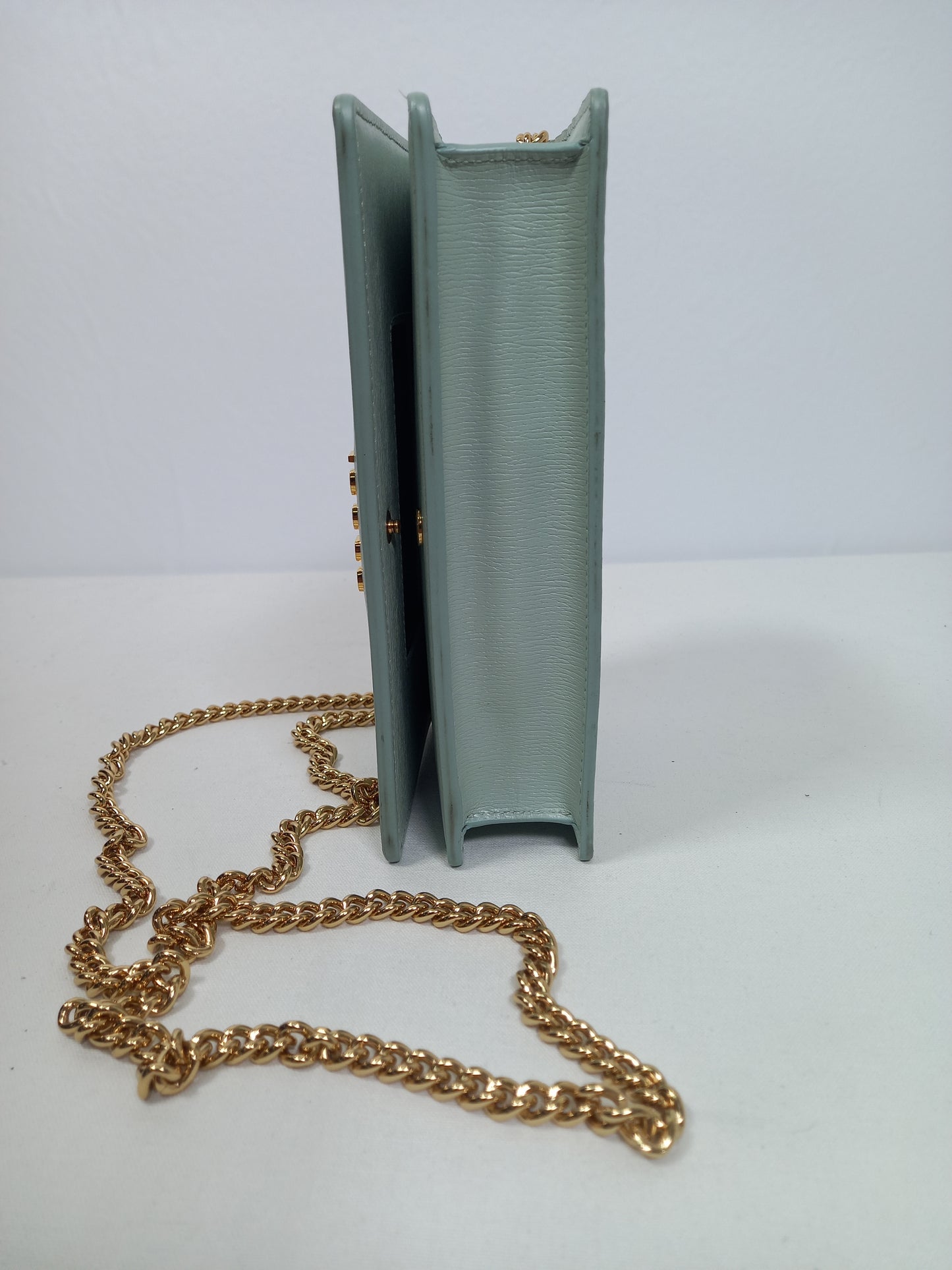 M0804P78 Gucci Script Chain Wallet in Pale Green (JP)
