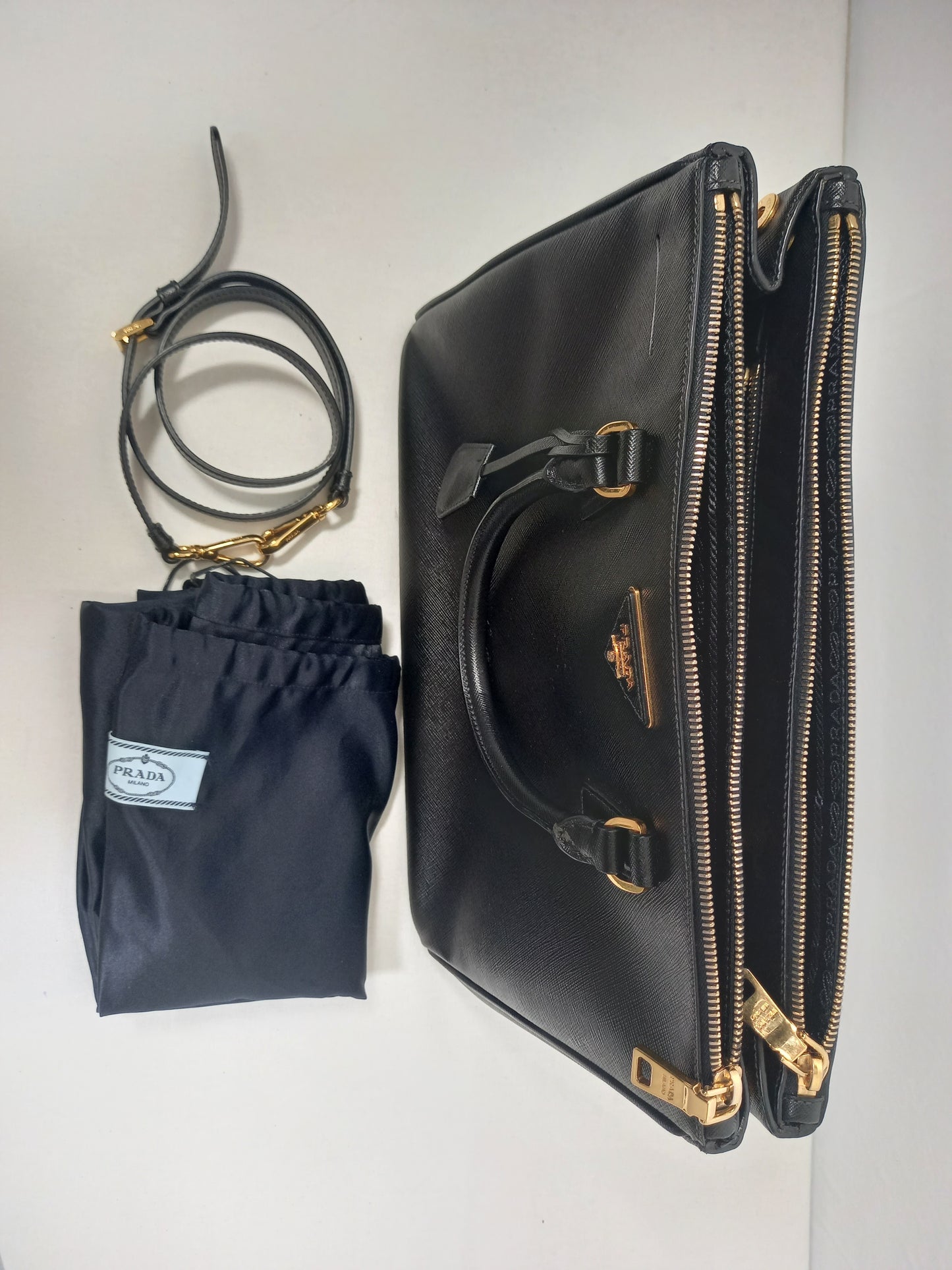 M0804P8 Prada Black Saffiano Galleria Double Zip Tote (JP)