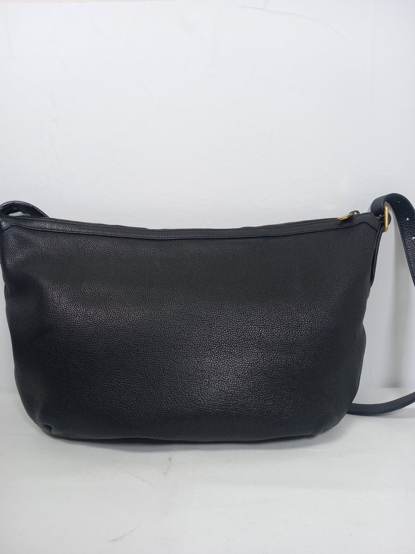 M0804P14 Gucci Logo Half-Moon Hobo Bag (JP)