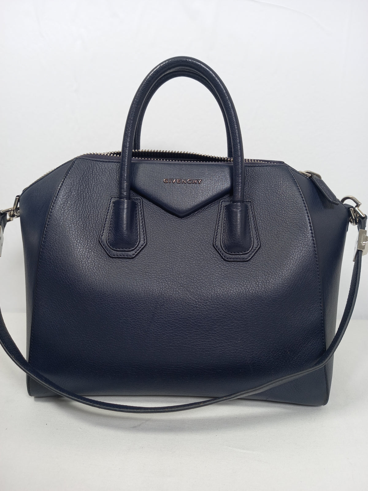 M0804P16 Givenchy Antigona Bag (JP)
